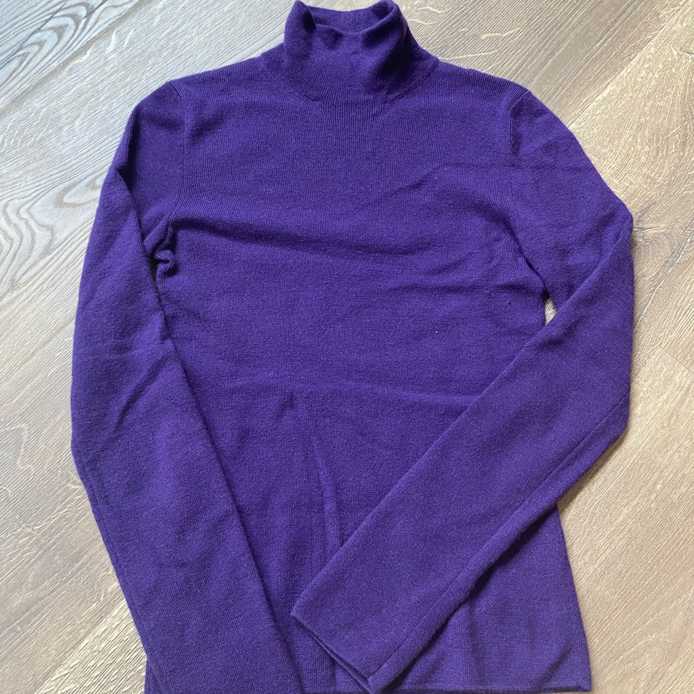 Giorgio Armani Purple cashmere turtleneck sweater